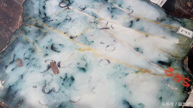 翡翠明料原石种,翡翠原石明料有假的吗-第12张图片-翡翠网 翡翠明料原石种,翡翠原石明料有假的吗-第12张图片-翡翠网