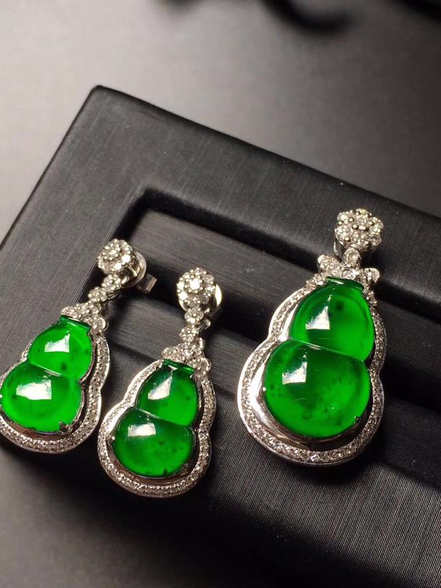 翡翠的十大基本知识,不外传的翡翠知识-第4张图片-翡翠网 翡翠的十大基本知识,不外传的翡翠知识-第4张图片-翡翠网