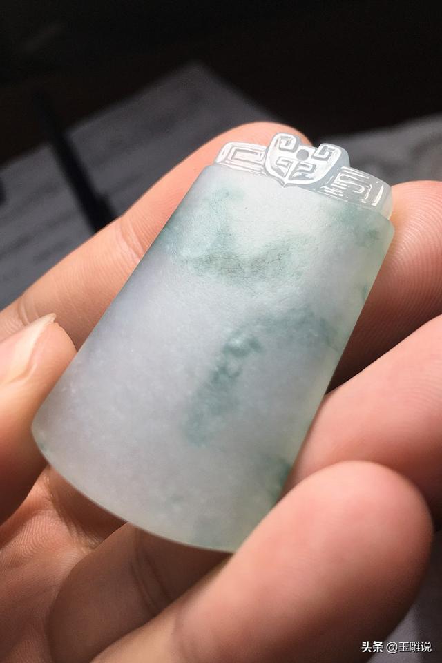 翡翠磨砂抛光的好处,翡翠手镯有磨砂的吗-第6张图片-翡翠网 翡翠磨砂抛光的好处,翡翠手镯有磨砂的吗-第6张图片-翡翠网