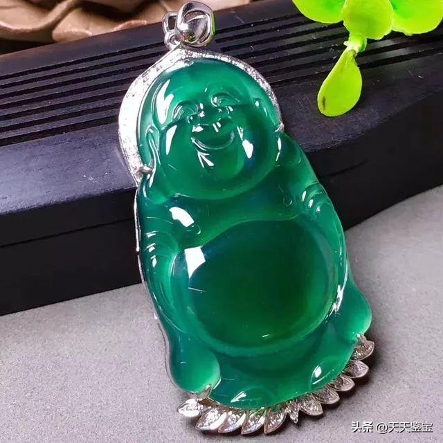 翡翠的种类知识大全,翡翠的品种及图片大全-第8张图片-翡翠网 翡翠的种类知识大全,翡翠的品种及图片大全-第8张图片-翡翠网