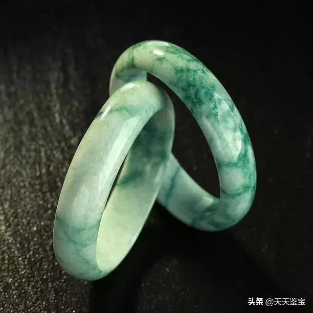 翡翠的种类知识大全,翡翠的品种及图片大全-第9张图片-翡翠网 翡翠的种类知识大全,翡翠的品种及图片大全-第9张图片-翡翠网