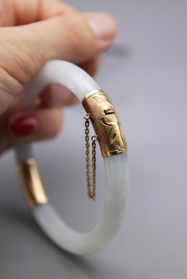 翡翠手镯无痕修复,翡翠手镯断了修复图片-第14张图片-翡翠网 翡翠手镯无痕修复,翡翠手镯断了修复图片-第14张图片-翡翠网