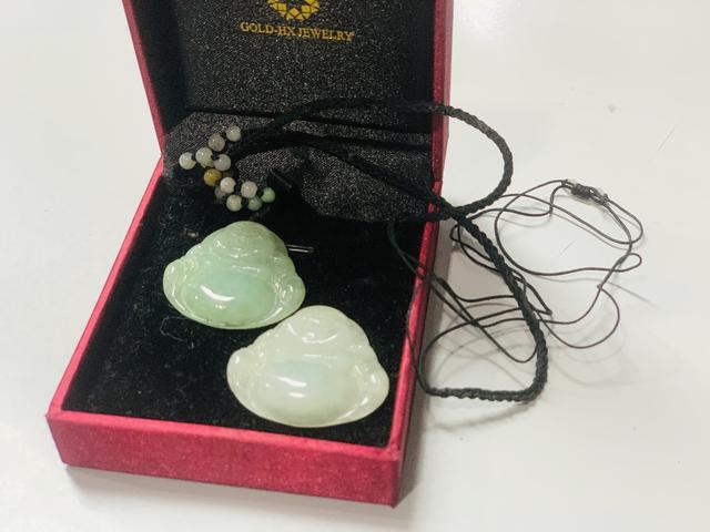 如何选翡翠镯子祖传翡翠手镯去哪里鉴定-第16张图片-翡翠网 如何选翡翠镯子祖传翡翠手镯去哪里鉴定-第16张图片-翡翠网