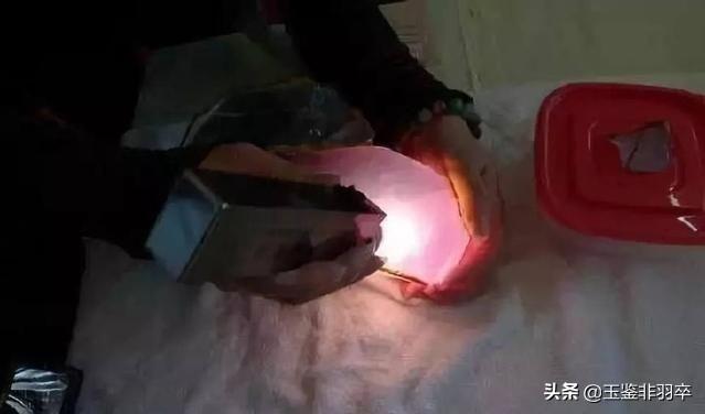 翡翠毛料多少钱,非羽翡翠的价格-第1张图片-翡翠网