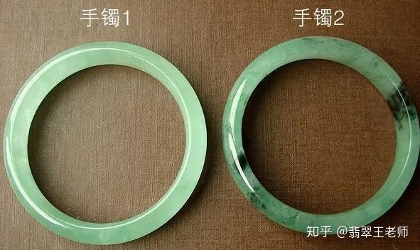 假翡翠和真翡翠照片,翡翠手镯真假鉴定方法-第1张图片-翡翠网 假翡翠和真翡翠照片,翡翠手镯真假鉴定方法-第1张图片-翡翠网