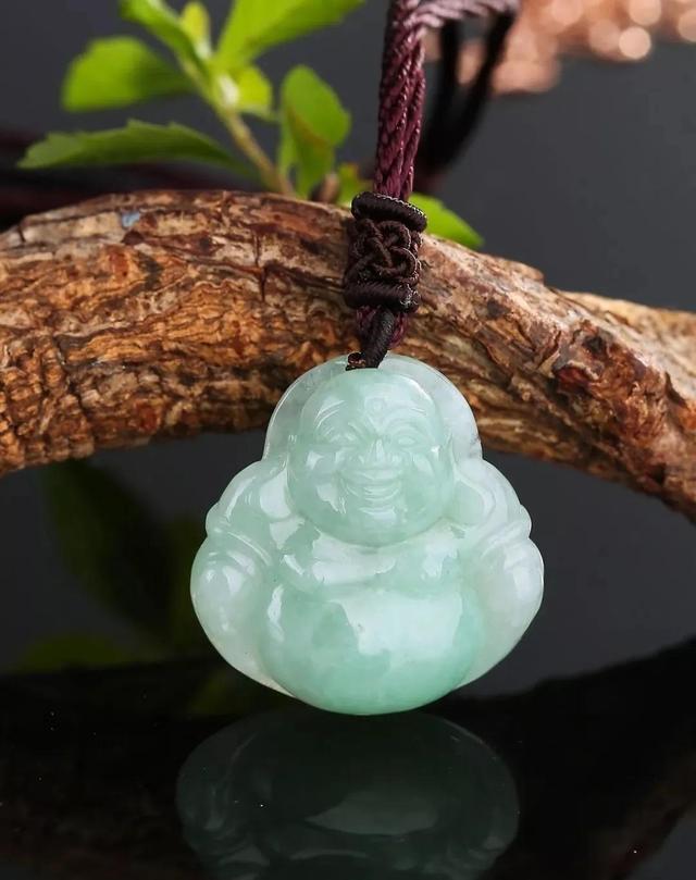 怎样挑选翡翠原石翡翠原石鉴定学-第2张图片-翡翠网 怎样挑选翡翠原石翡翠原石鉴定学-第2张图片-翡翠网