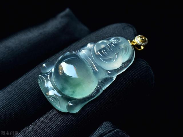 翡翠手镯毛料能造假吗翡翠手镯油-第1张图片-翡翠网 翡翠手镯毛料能造假吗翡翠手镯油-第1张图片-翡翠网