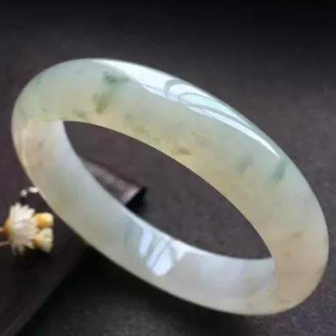 广州翡翠知识科普,翡翠科普冷门知识-第17张图片-翡翠网 广州翡翠知识科普,翡翠科普冷门知识-第17张图片-翡翠网