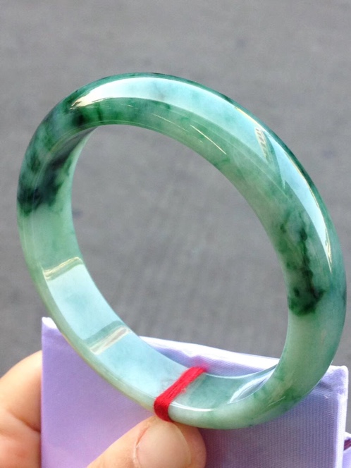 冰种翡翠手镯棉絮,糯种翡翠镯子全是棉絮-第2张图片-翡翠网 冰种翡翠手镯棉絮,糯种翡翠镯子全是棉絮-第2张图片-翡翠网