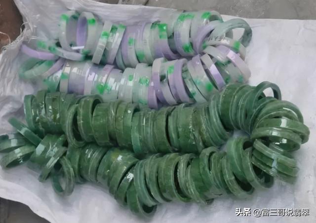 怎么选翡翠原石,翡翠原石可以漂白填充吗-第6张图片-翡翠网 怎么选翡翠原石,翡翠原石可以漂白填充吗-第6张图片-翡翠网