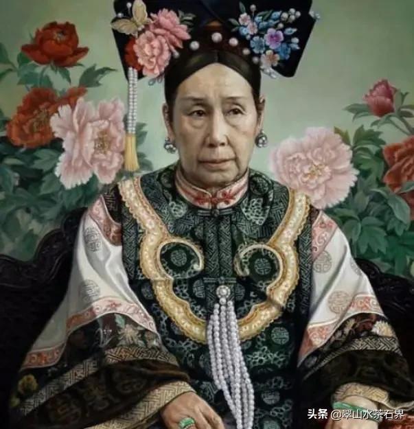 翡翠手镯为什么那么贵,豆种和糯种图片对比-第2张图片-翡翠网 翡翠手镯为什么那么贵,豆种和糯种图片对比-第2张图片-翡翠网