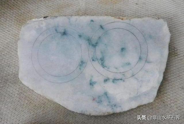 翡翠手镯为什么那么贵,豆种和糯种图片对比-第8张图片-翡翠网 翡翠手镯为什么那么贵,豆种和糯种图片对比-第8张图片-翡翠网