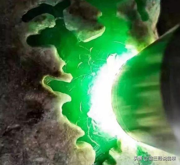 淘宝30块钱的翡翠原石,淘宝上翡翠原石是什么做的-第1张图片-翡翠网 淘宝30块钱的翡翠原石,淘宝上翡翠原石是什么做的-第1张图片-翡翠网