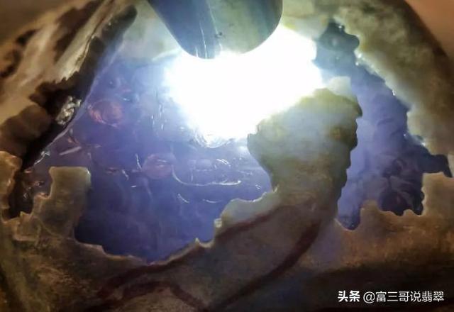 淘宝30块钱的翡翠原石,淘宝上翡翠原石是什么做的-第7张图片-翡翠网 淘宝30块钱的翡翠原石,淘宝上翡翠原石是什么做的-第7张图片-翡翠网