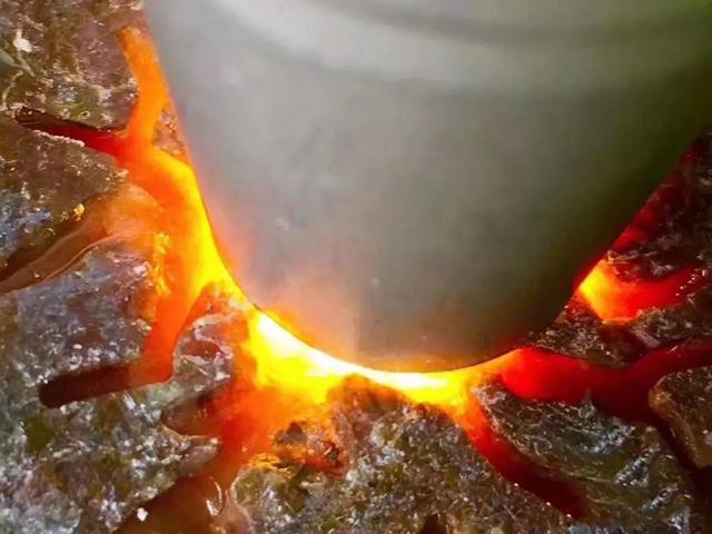 帝王绿翡翠原石图片,翡翠原石雾色图片大全-第4张图片-翡翠网