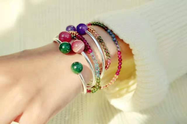 翡翠手镯红纹亿万翡红镯子图片-第7张图片-翡翠网 翡翠手镯红纹亿万翡红镯子图片-第7张图片-翡翠网