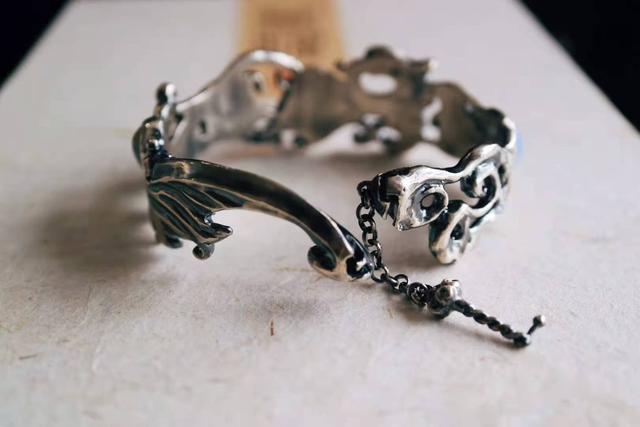 翡翠手镯红纹亿万翡红镯子图片-第15张图片-翡翠网 翡翠手镯红纹亿万翡红镯子图片-第15张图片-翡翠网