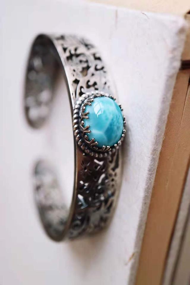 翡翠手镯红纹亿万翡红镯子图片-第20张图片-翡翠网 翡翠手镯红纹亿万翡红镯子图片-第20张图片-翡翠网