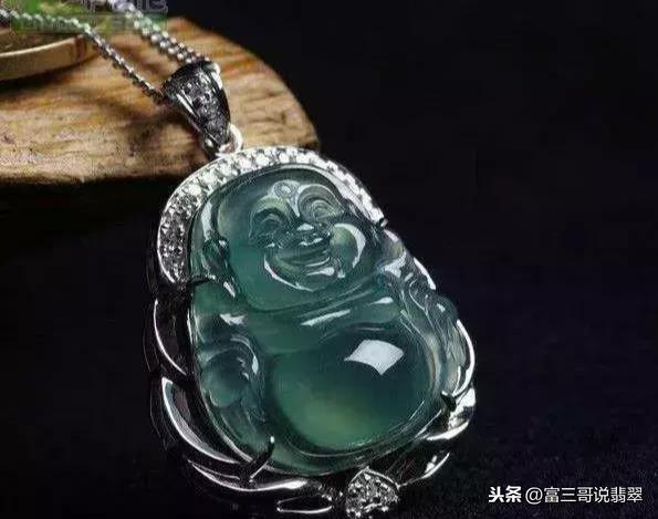 青海料晴水料值钱吗晴色翡翠手镯-第5张图片-翡翠网 青海料晴水料值钱吗晴色翡翠手镯-第5张图片-翡翠网