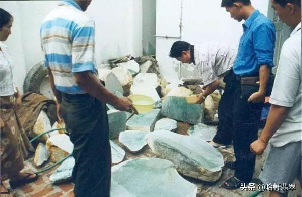 翡翠为什么水煮煮翡翠手镯-第4张图片-翡翠网 翡翠为什么水煮煮翡翠手镯-第4张图片-翡翠网