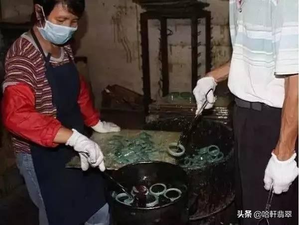 翡翠为什么水煮煮翡翠手镯-第7张图片-翡翠网 翡翠为什么水煮煮翡翠手镯-第7张图片-翡翠网
