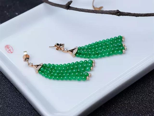 玻璃种翡翠知识讲解,翡翠行情知识大全-第4张图片-翡翠网 玻璃种翡翠知识讲解,翡翠行情知识大全-第4张图片-翡翠网