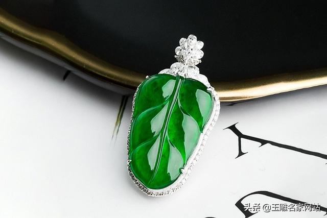 正规的翡翠鉴定证书是什么样的,翡翠手镯折射率1.66-第8张图片-翡翠网 正规的翡翠鉴定证书是什么样的,翡翠手镯折射率1.66-第8张图片-翡翠网