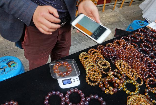 翡翠手镯的寓意大全,腾冲翡翠手镯-第20张图片-翡翠网 翡翠手镯的寓意大全,腾冲翡翠手镯-第20张图片-翡翠网