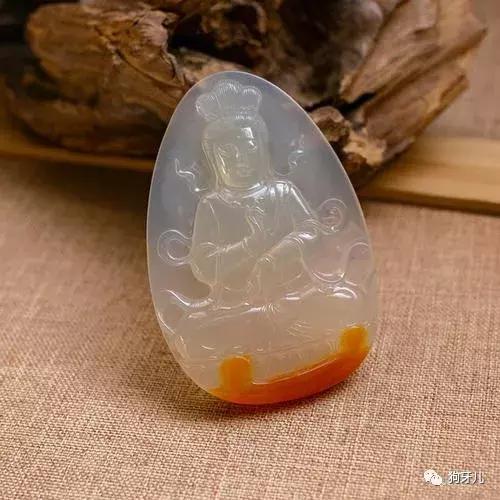 翡翠和黄龙玉哪个好,10万黄龙玉手镯图片及价格-第4张图片-翡翠网 翡翠和黄龙玉哪个好,10万黄龙玉手镯图片及价格-第4张图片-翡翠网