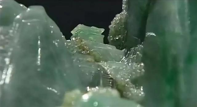 太后翡翠原石,慈禧太后的翡翠西瓜在哪里-第13张图片-翡翠网 太后翡翠原石,慈禧太后的翡翠西瓜在哪里-第13张图片-翡翠网