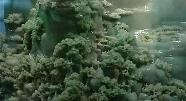 太后翡翠原石,慈禧太后的翡翠西瓜在哪里-第14张图片-翡翠网 太后翡翠原石,慈禧太后的翡翠西瓜在哪里-第14张图片-翡翠网