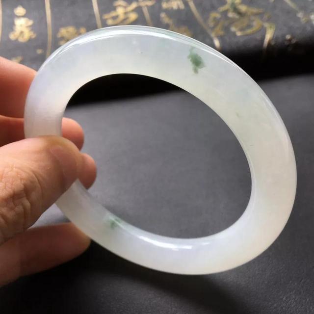 喀什糯化种翡翠原石,河南糯冰翡翠原石图片-第6张图片-翡翠网 喀什糯化种翡翠原石,河南糯冰翡翠原石图片-第6张图片-翡翠网