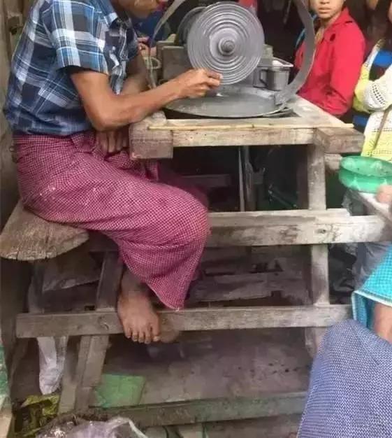 翡翠怎么上抛光粉,粉翡翠价格-第6张图片-翡翠网 翡翠怎么上抛光粉,粉翡翠价格-第6张图片-翡翠网