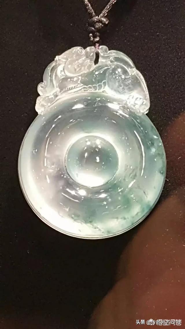 冰种翡翠图片冰种色料翡翠知识大全图片-第12张图片-翡翠网 冰种翡翠图片冰种色料翡翠知识大全图片-第12张图片-翡翠网