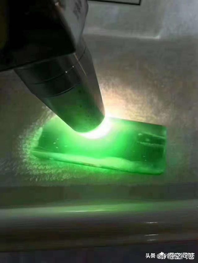 冰种翡翠图片冰种色料翡翠知识大全图片-第14张图片-翡翠网 冰种翡翠图片冰种色料翡翠知识大全图片-第14张图片-翡翠网