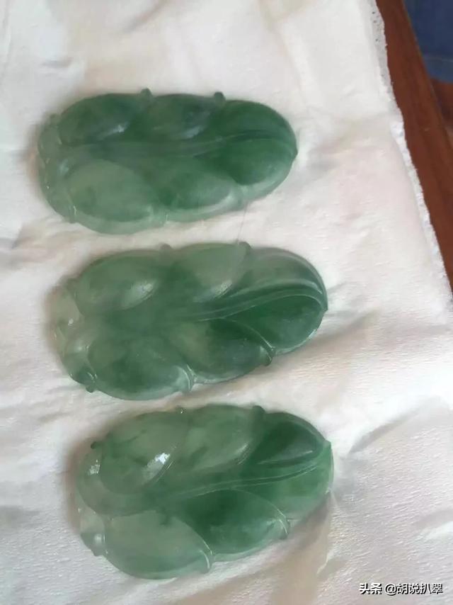 白底青翡翠原石翡翠油青种好还是白底青好-第9张图片-翡翠网 白底青翡翠原石翡翠油青种好还是白底青好-第9张图片-翡翠网