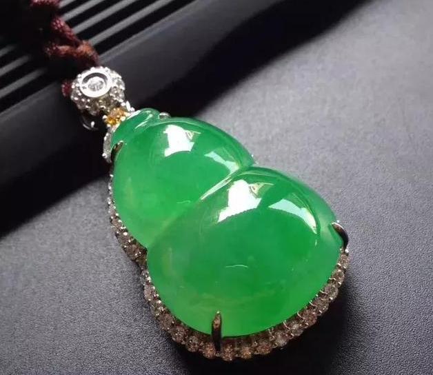 翡翠常用价格术语表,翡翠知识专业术语-第3张图片-翡翠网 翡翠常用价格术语表,翡翠知识专业术语-第3张图片-翡翠网