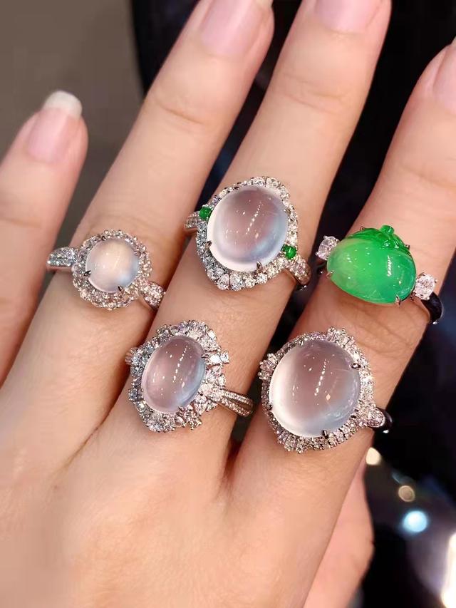 翡翠种水等级划分标准图片,翡翠颜色等级划分标准图片-第2张图片-翡翠网 翡翠种水等级划分标准图片,翡翠颜色等级划分标准图片-第2张图片-翡翠网