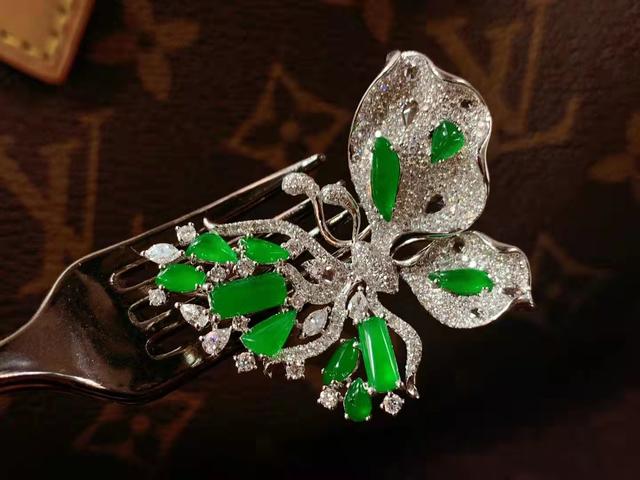 翡翠种水等级划分标准图片,翡翠颜色等级划分标准图片-第6张图片-翡翠网 翡翠种水等级划分标准图片,翡翠颜色等级划分标准图片-第6张图片-翡翠网