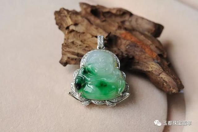 翡翠冷知识100例,手链手镯佩戴禁忌-第3张图片-翡翠网 翡翠冷知识100例,手链手镯佩戴禁忌-第3张图片-翡翠网