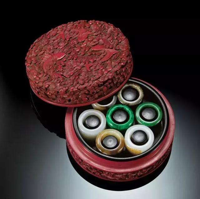 银丝手镯制作方法,清朝银丝翡翠手镯-第26张图片-翡翠网 银丝手镯制作方法,清朝银丝翡翠手镯-第26张图片-翡翠网