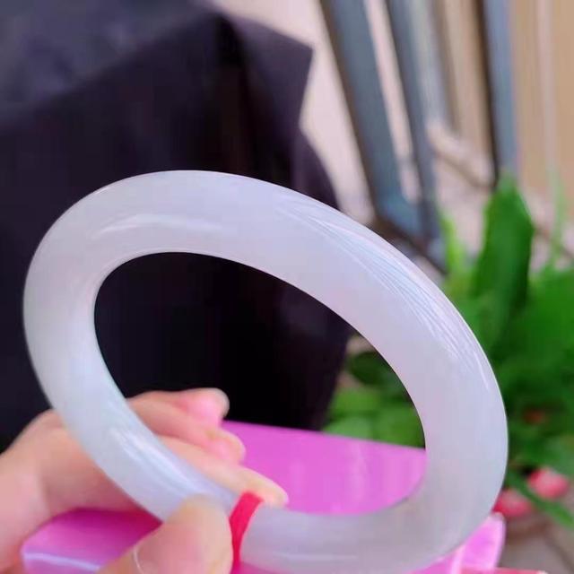 糯种紫罗兰手镯价格冰糯种紫罗兰翡翠手镯价格-第1张图片-翡翠网 糯种紫罗兰手镯价格冰糯种紫罗兰翡翠手镯价格-第1张图片-翡翠网