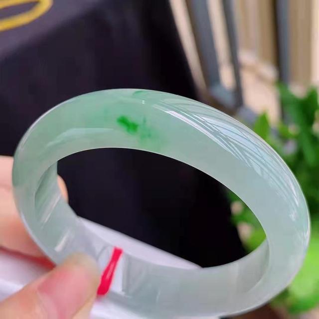 糯种紫罗兰手镯价格冰糯种紫罗兰翡翠手镯价格-第3张图片-翡翠网 糯种紫罗兰手镯价格冰糯种紫罗兰翡翠手镯价格-第3张图片-翡翠网