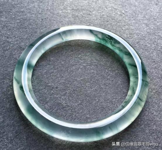 翡翠手镯面,翡翠大蛋面镶嵌款式-第1张图片-翡翠网 翡翠手镯面,翡翠大蛋面镶嵌款式-第1张图片-翡翠网