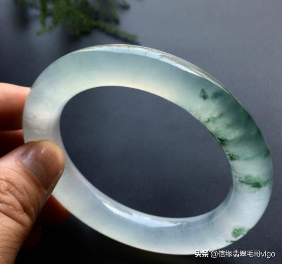 翡翠手镯面,翡翠大蛋面镶嵌款式-第5张图片-翡翠网 翡翠手镯面,翡翠大蛋面镶嵌款式-第5张图片-翡翠网