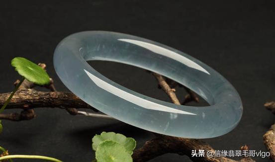 翡翠手镯面,翡翠大蛋面镶嵌款式-第6张图片-翡翠网 翡翠手镯面,翡翠大蛋面镶嵌款式-第6张图片-翡翠网