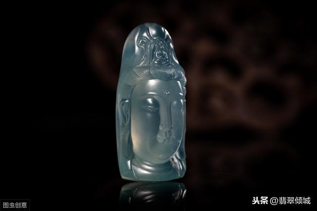 飘黑花翡翠手镯好不好,翡翠手镯有飘黑能买吗-第5张图片-翡翠网 飘黑花翡翠手镯好不好,翡翠手镯有飘黑能买吗-第5张图片-翡翠网