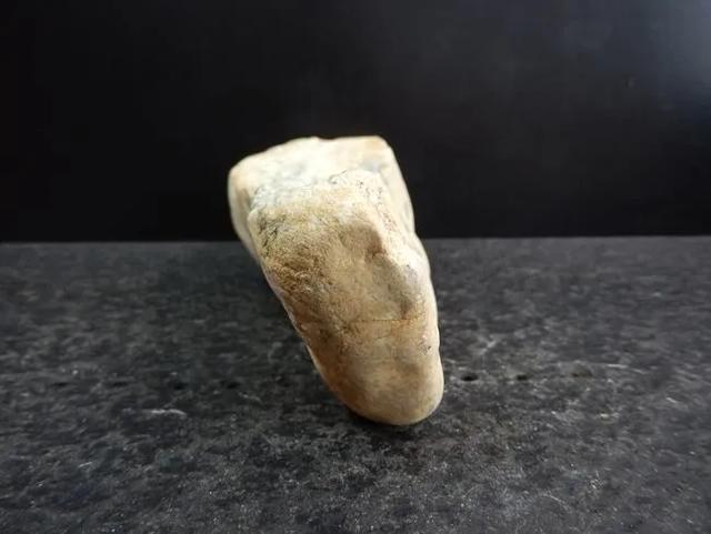 2公斤糯冰种翡翠原石价格,糯冰翡翠原石打灯效果-第6张图片-翡翠网 2公斤糯冰种翡翠原石价格,糯冰翡翠原石打灯效果-第6张图片-翡翠网