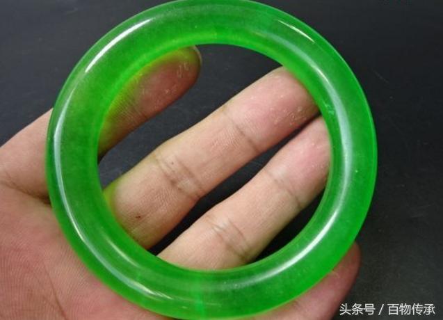 买翡翠手镯去哪个网站,刚买回来的翡翠手镯-第4张图片-翡翠网 买翡翠手镯去哪个网站,刚买回来的翡翠手镯-第4张图片-翡翠网