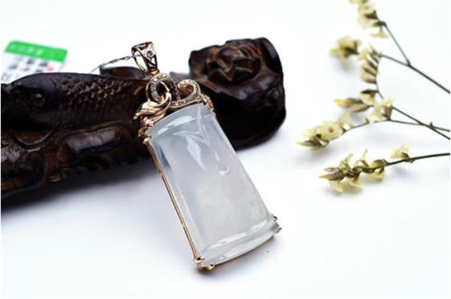 翡翠竹节的寓意,翡翠手镯竹节-第1张图片-翡翠网 翡翠竹节的寓意,翡翠手镯竹节-第1张图片-翡翠网